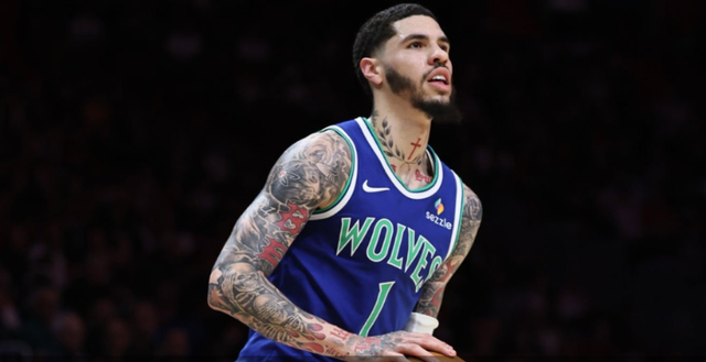 官方确认三球走步！NBA裁判协会：他收球之后一共走了四步